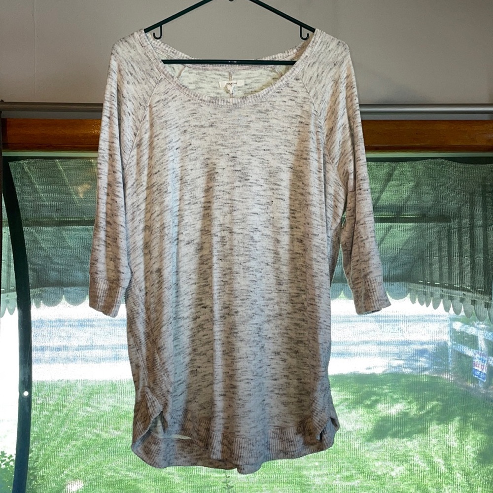 EUC women’s sweater size 0x.